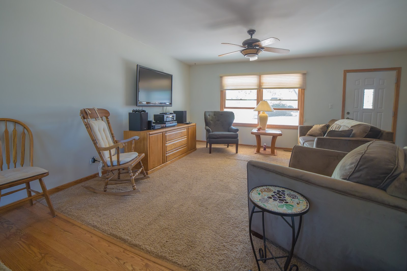 The Chicago Real Estate Local New for sale! 706 Cynthia Lane, Glendale