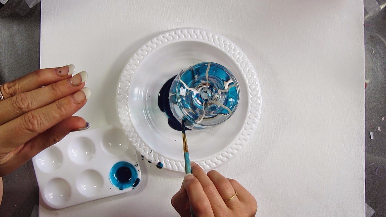 Crafty Crusaders Stained Wine Glasses with Pebeo Vitrea 160