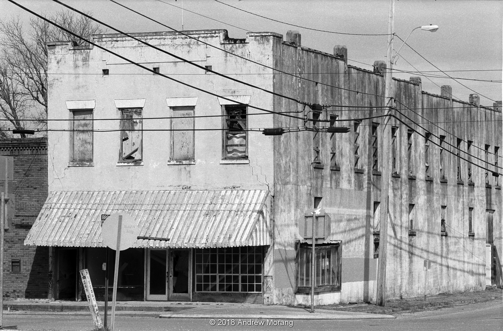 Urban Decay Photographic Bargain the 135mm ƒ/3.5 Pentax SuperMulti