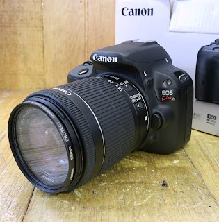 Kamera DSLR Canon EOS Kiss X7 ( 100D )