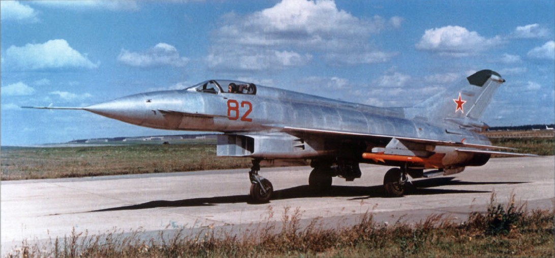 MiG+E-8+1.jpg
