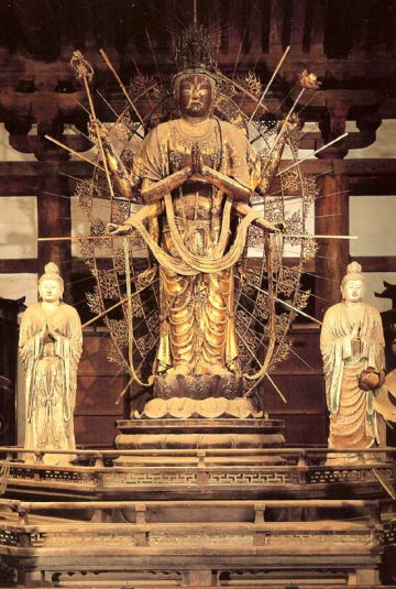 日本東大寺的不空羂索觀世音是八臂的。