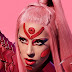 É chuva no deserto! Lady Gaga confirma data de lançamento para novo álbum, "Chromatica"