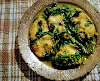 Fish curry with spinach 