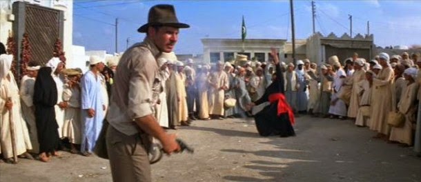 Indiana Jones y el disparo en #sofapelimanta