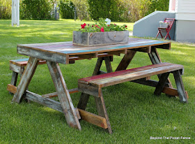 pallet furniture, picnic table, salvaged wood, build it, paint, summer, outdoor ideas, http://bec4-beyondthepicketfence.blogspot.com/2016/06/pallet-picnic-table.html