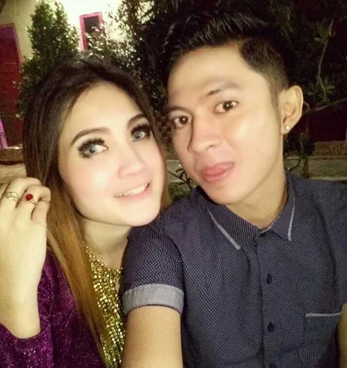 Gerry Mahesa Dan Istri : Gerry mahesa adalah penyanyi dangdut pria yang
