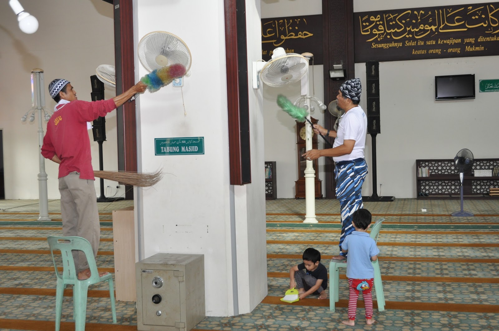 13+ Mimpi Membersihkan Masjid Togel
