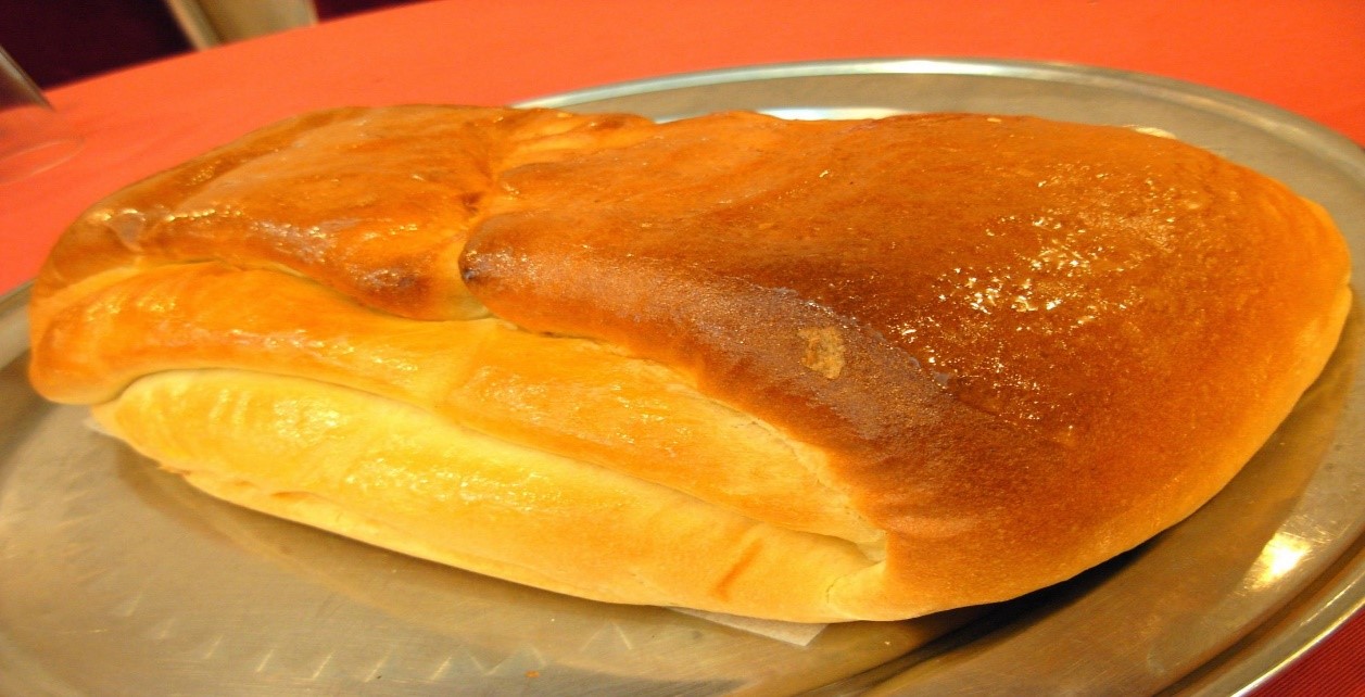 Eat Drink NON Stop Golden Pillow Bread (Kampar Curry Chicken) by Yen