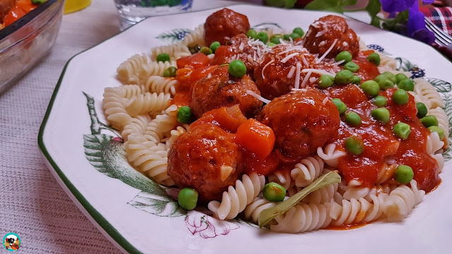 Macarrones con albóndigas