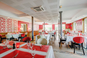 Le Restaurant Rouge & Blanc