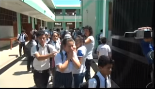Alunos Possuidos no Peru Alunos Possuidos no Peru