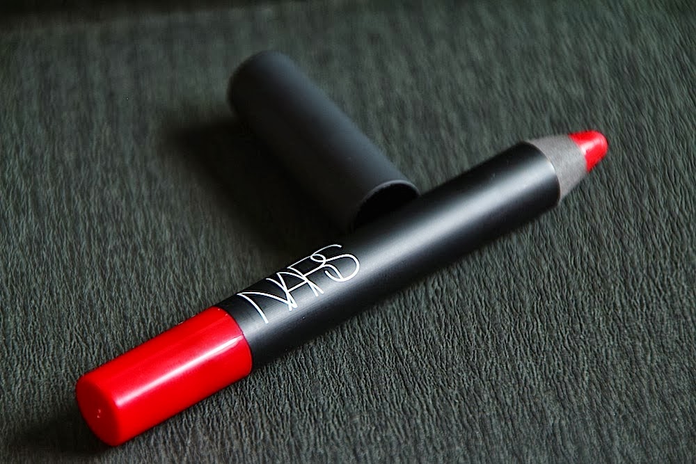 nars velvet matte lip pencil mysterious red avis test