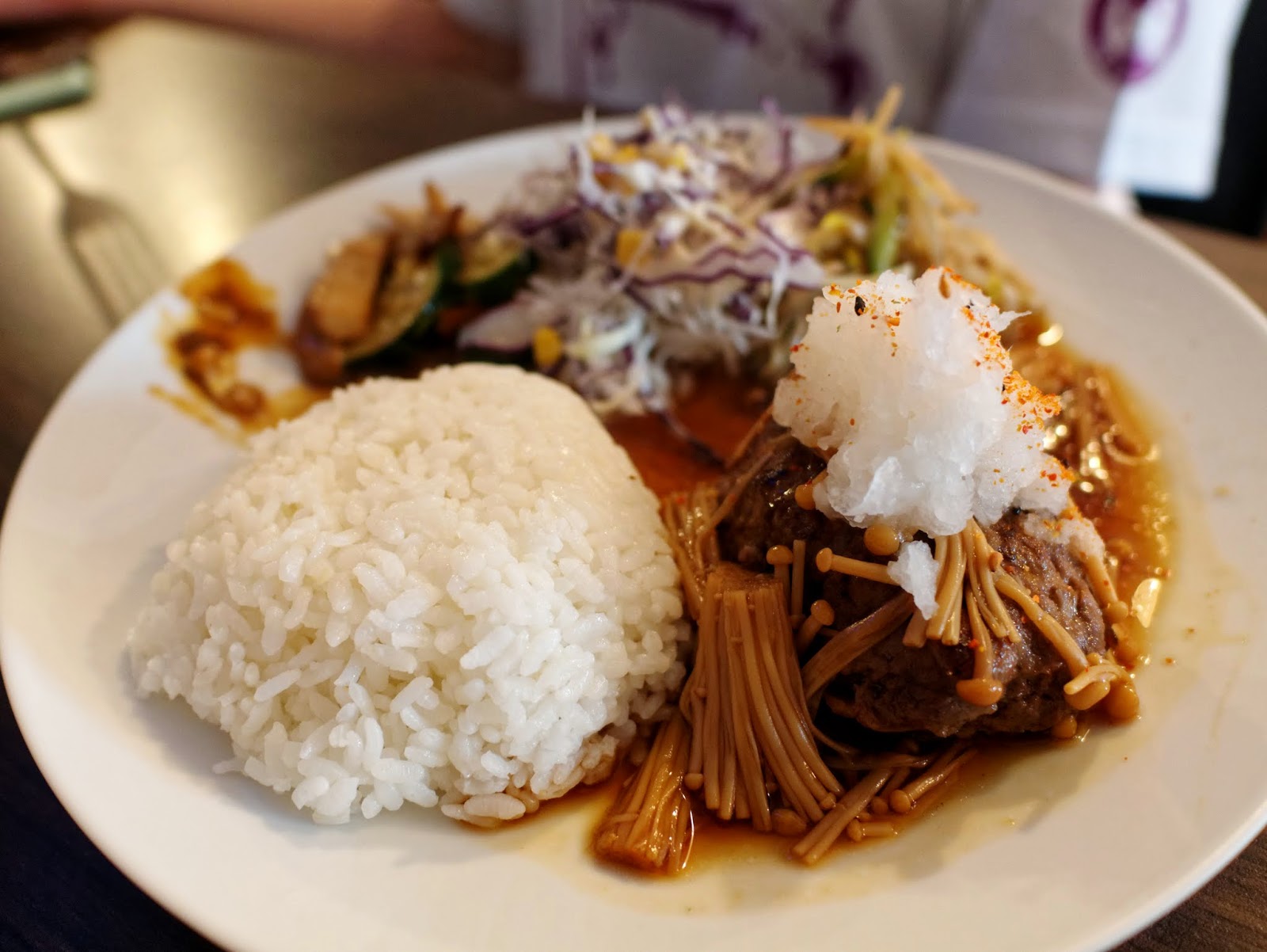 厚子洋食 和風醬油蘿蔔漢堡排