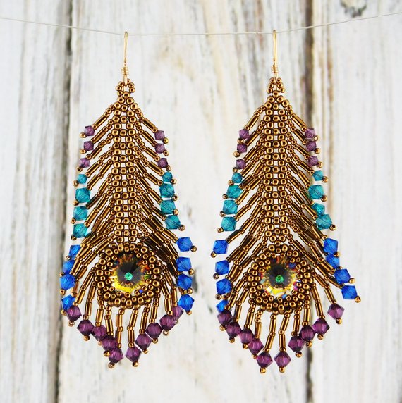 2 Lovely Beaded Feather Earrings Tutorials / The Beading Gem