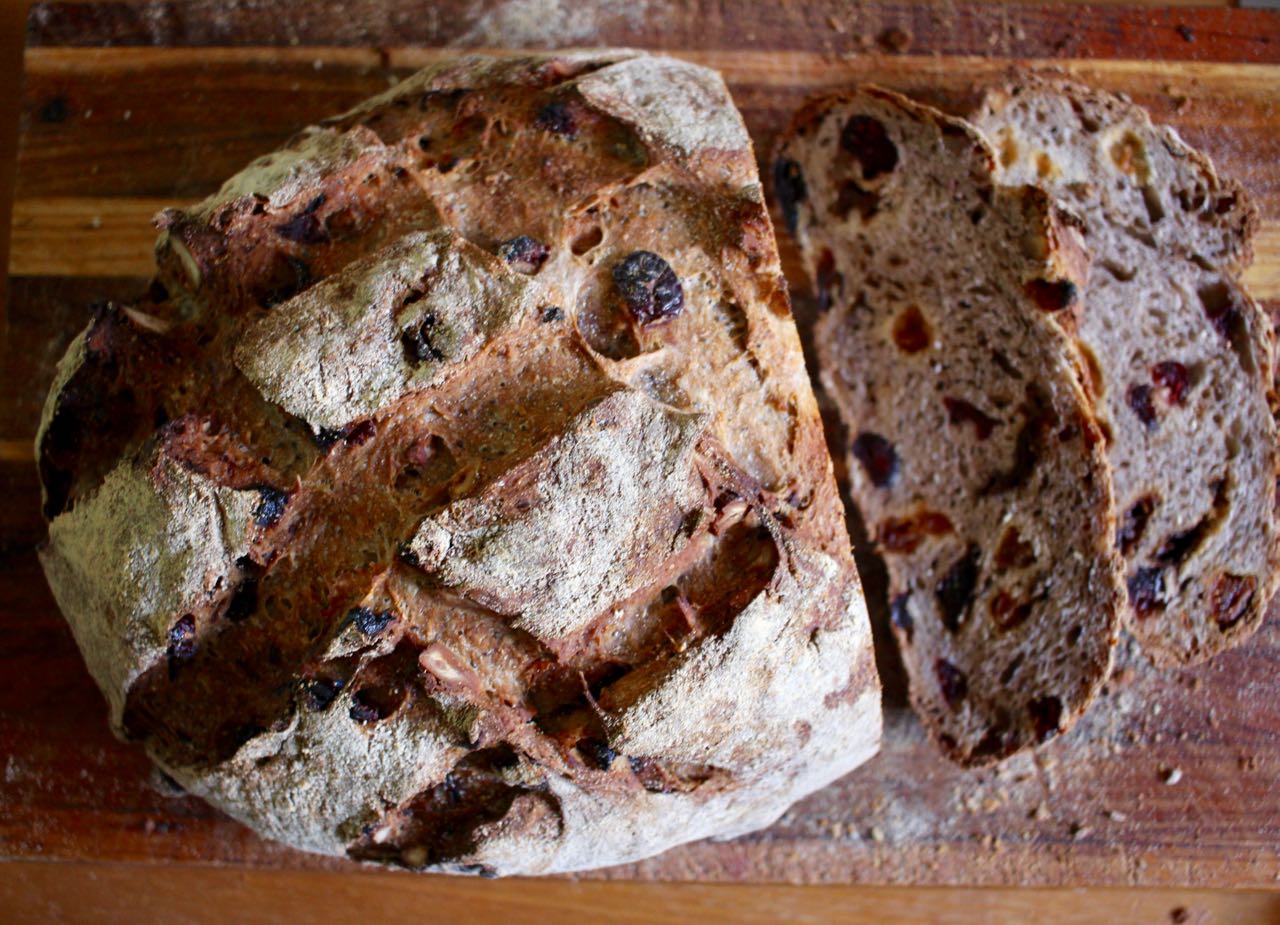 Green Gourmet Giraffe Sourdough fruit bread with poppy seeds