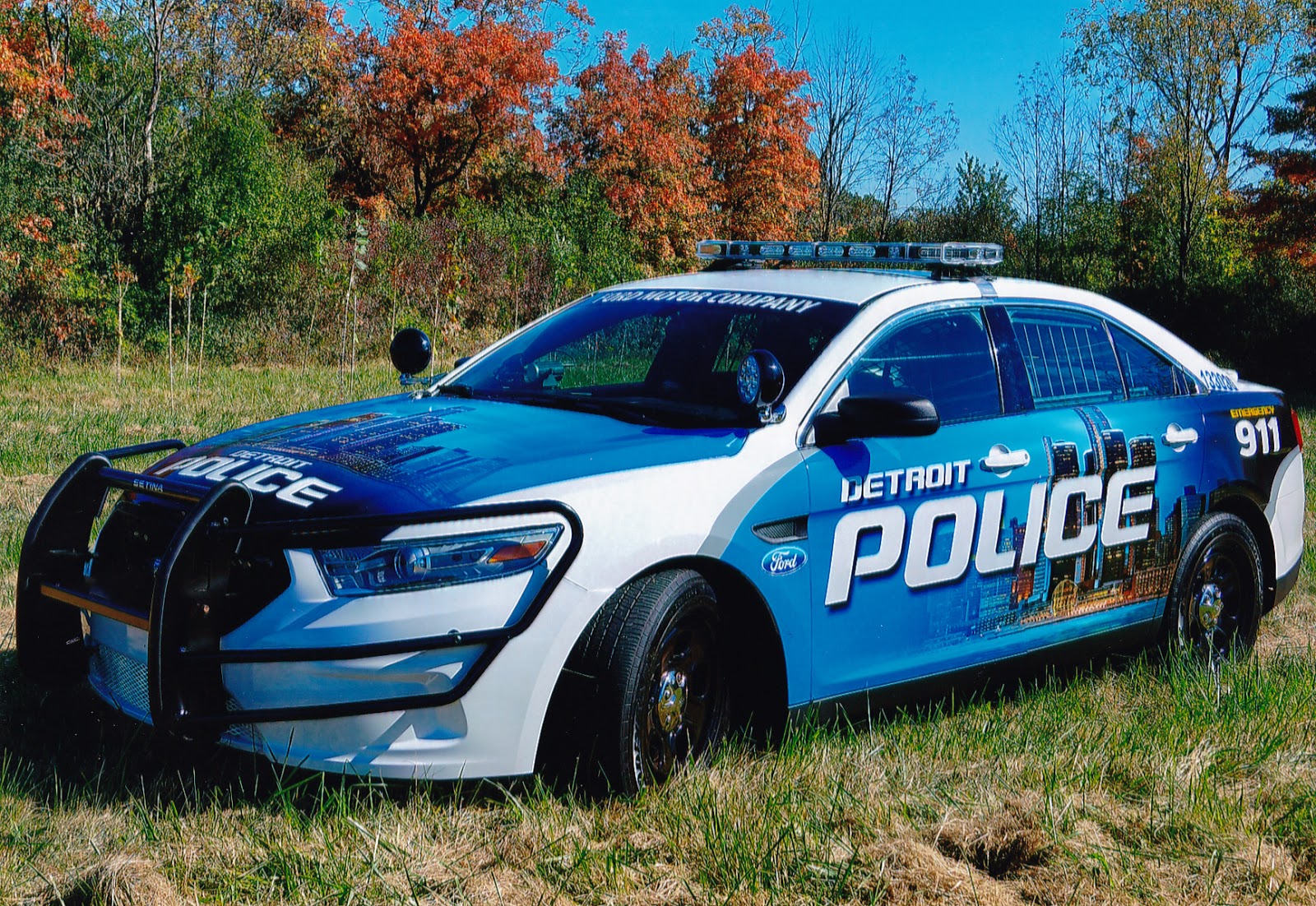 DETROIT VIEWS COMMENTS DETROIT POLICE ARRESTS DOWN, MORALE LOW