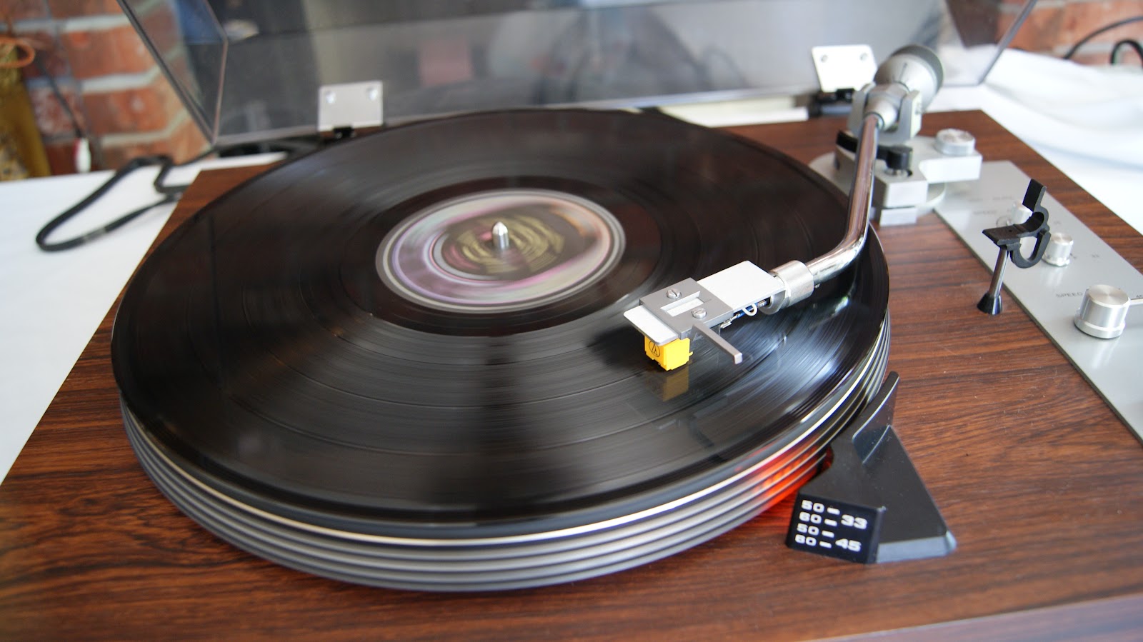 Audioless Winnipeg Group! Hitachi PS48 Turntable