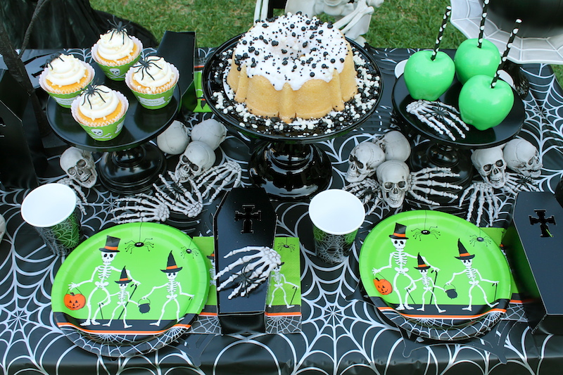 Skeleton Halloween Party Ideas! LAURA'S little PARTY