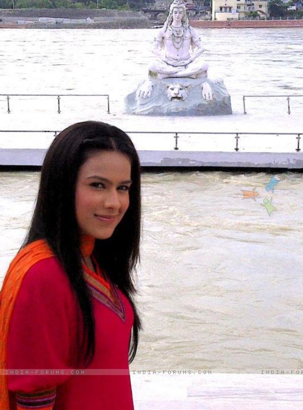 photo of nia sharma in ek hazaaron mein meri behna hain