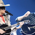 Productor de los "Grammys" devela que Mark Ronson acompañará a Lady Gaga en su performance