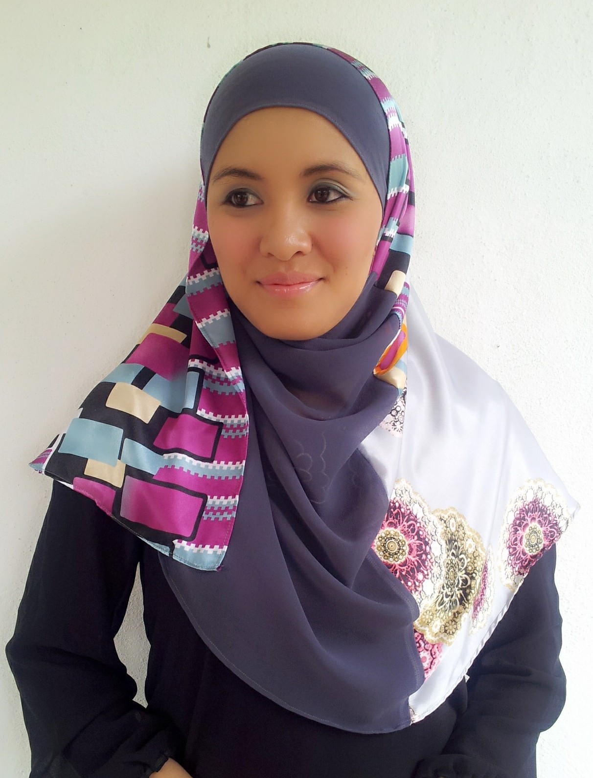 Najah Design High Quality Chiffon vs Soft Satin = Halfmoon Kinara