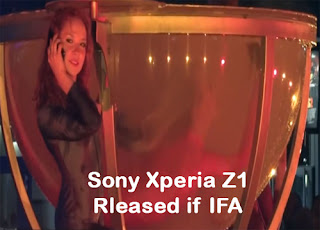 model-promotes-Sony-xperia-z1-water-prof-mobile-in-berlin-ifa
