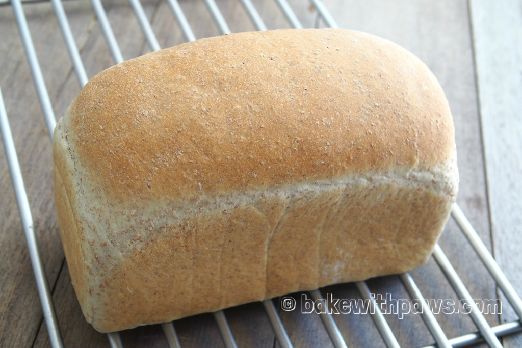 Хлеб 80 рублей. Mellow Bread японский хлеб в сине белом. Wholemeal Bread.