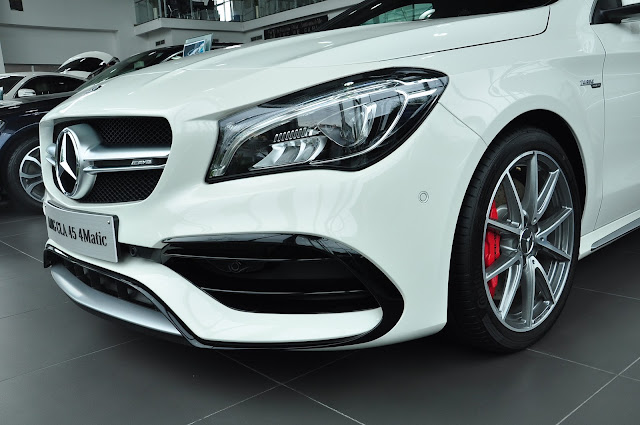 Thiết kế tiên phong Mercedes AMG CLA 45 4MATIC Mercedes AMG CLA 45 4MATIC là kẻ tiên phong trong các dòng xe thể thao