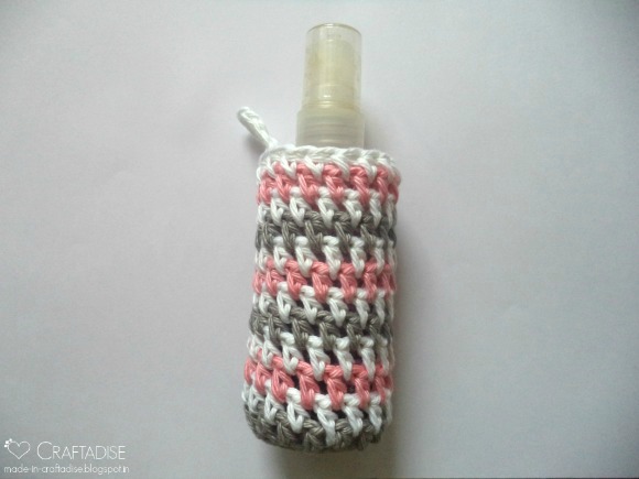 Free crochet pattern: Fragrance Mist Cozy