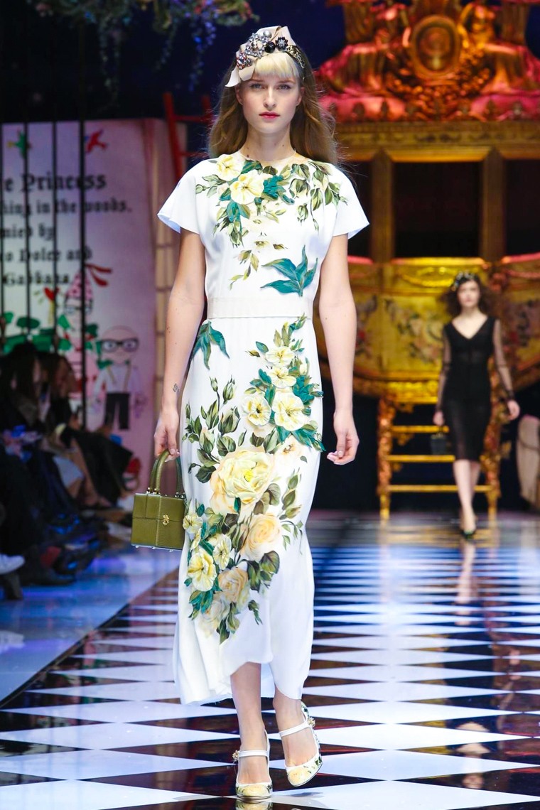 Dolce & Gabbana Fall/Winter 2016 RTW MFW dolce-gabbana-fall-winter-2016-2017-collection-milan-fashion-week, dolce-gabbana-fall-winter-2016-2017, dolce-gabbana-fall-winter-2016, dolce-gabbana-fall-winter-2017, dolce-gabbana-fall-2016, dolce-gabbana-fall-2017, du-dessin-aux-podiums, dudessinauxpodiums
