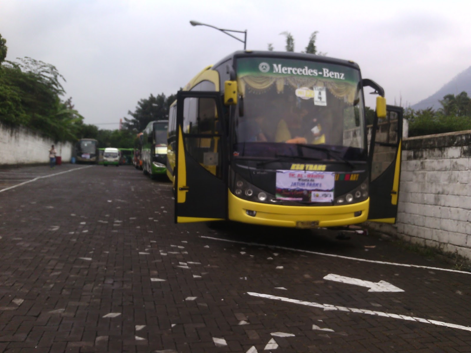 KSR Trans: Mengukir Jejak di Industri Pariwisata Indonesia dengan Armada Mewah dan Layanan Prima