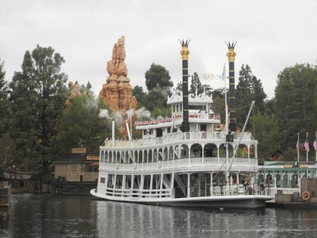Mark Twain Steamboat in Disneyland 