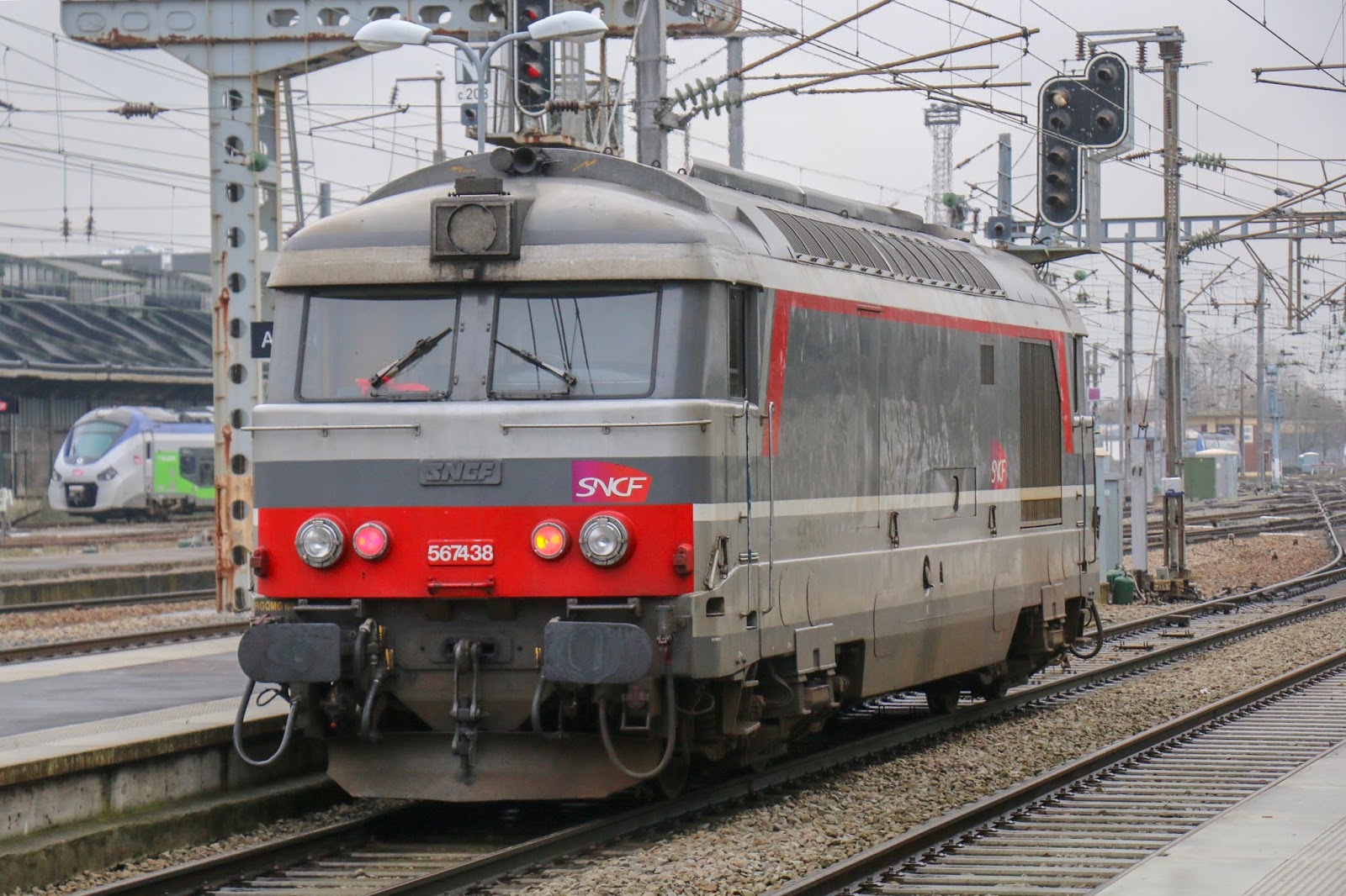LA PASSION DU TRAIN Boulogne Paris Nord avec Théo L et Louis (à Amiens 2/3 !!) LA PASSION DU TRAIN Boulogne Paris Nord avec Théo L et Louis (à Amiens 2/3 !!)