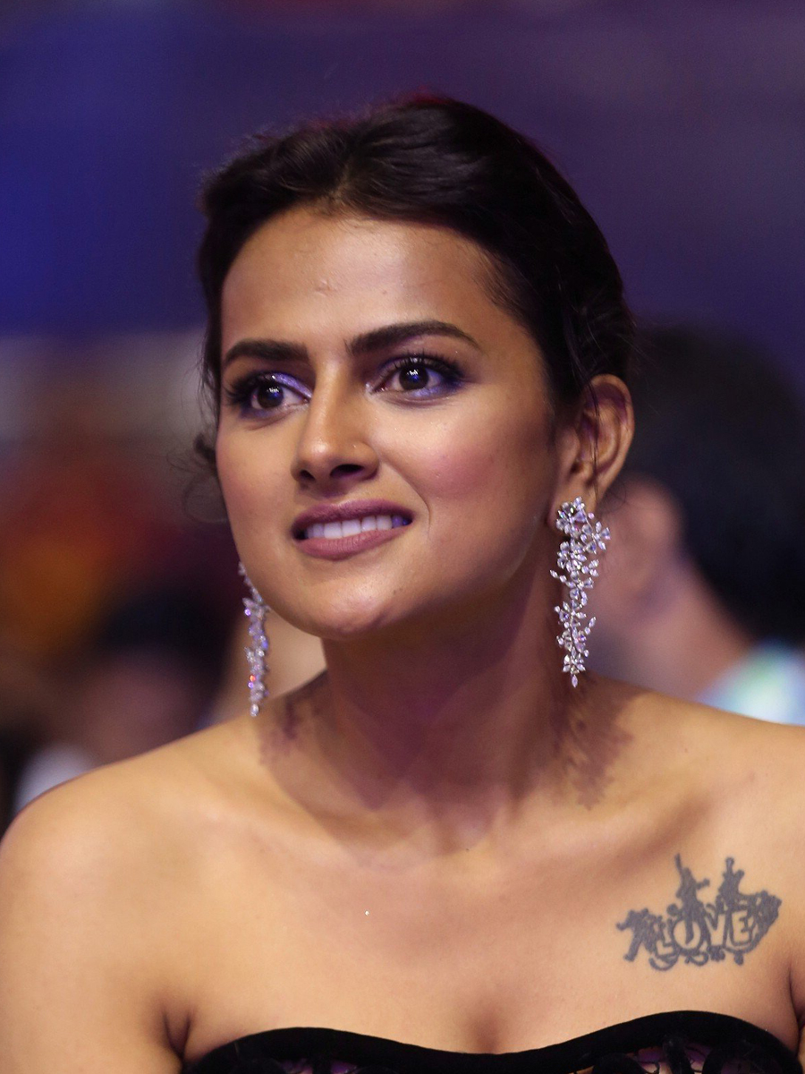 Actress Shraddha Srinath Cute Gorgeous Closeup Stills Actress Shraddha Srinath Cute Gorgeous Closeup Stills