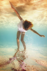 elena underwater kalis alice wonderland amazing paradise stunning ocean portrait water いる mermaid escape she photograph photographs under website head