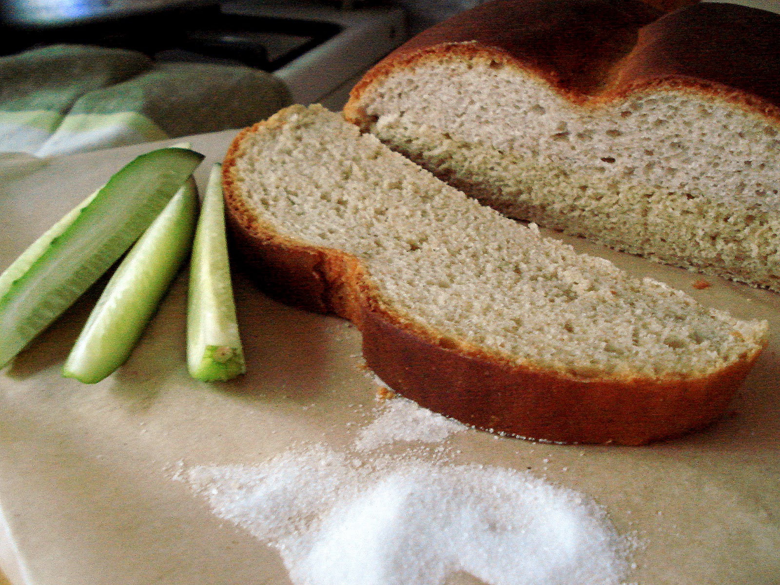 хлеб недобродил. как понять что хлеб готов. гайд готового хлеба. как понять что хлеб готов. хлеб ржаной в духовке.