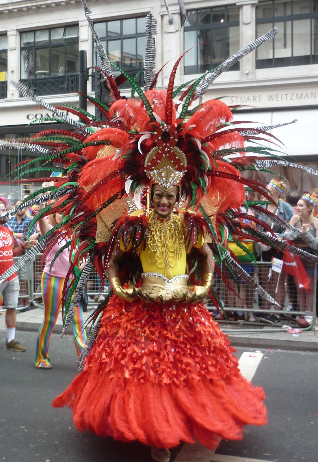 Give 'em the old Razzle Dazzle The lyrics and the melody don't even rhyme