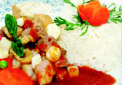 Pollo sabroso con verduras
