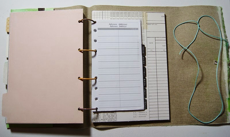 http://danipeuss.blogspot.com/2015/04/filofax-selbst-gemacht-mitmachmontag.html