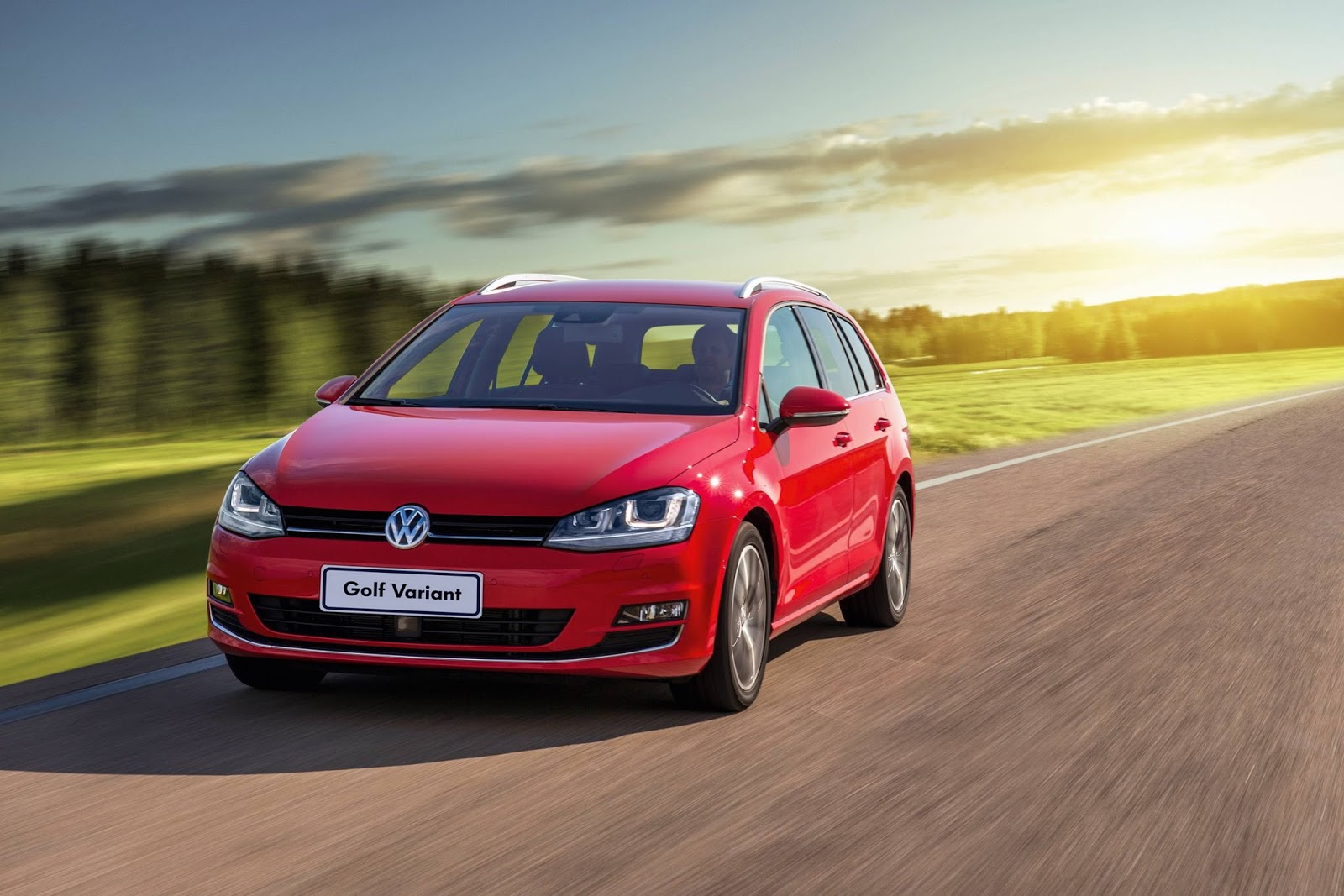 RACIONAUTO GOLF VARIANT CHEGA À LINHA 2016 COM NOVO