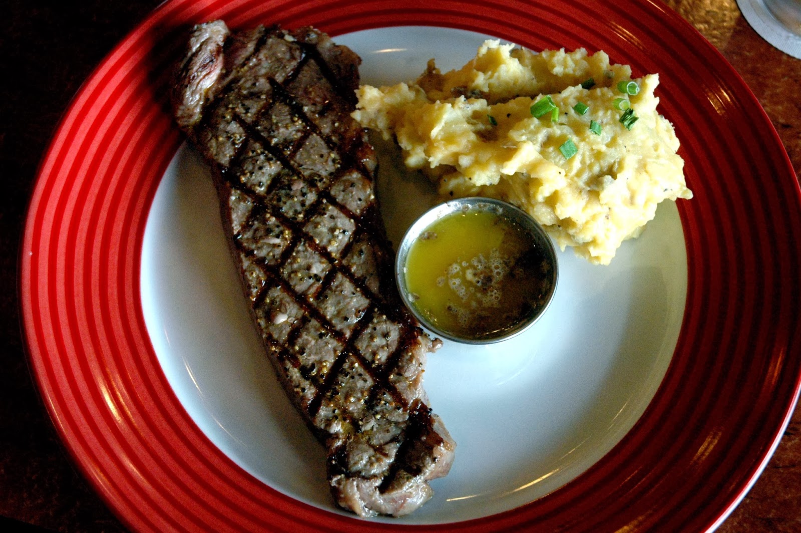 DUDE FOR FOOD Steak Out at T.G.I. Friday's