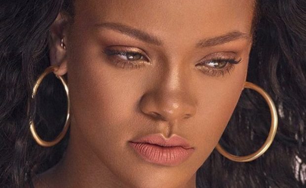  Rihanna lanza nuevo labial denominado “PMS” (Síndrome Premenstrual)