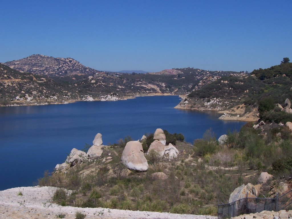 Wes' Travels to California Lakes: Lake Ramona - San Diego County 