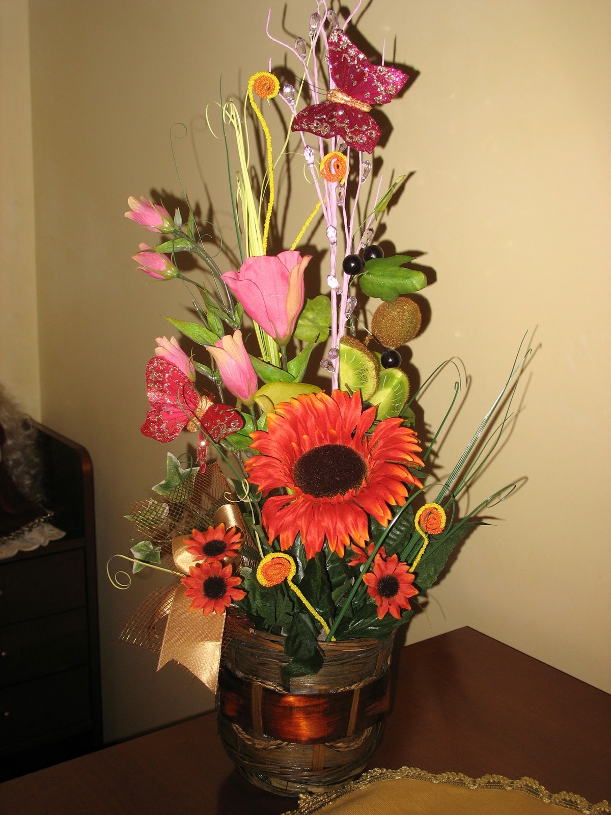 Piccole Meraviglie di Fiore。 *゚¨゚ *゚¨゚ ・・ composizioni di fiori finti Piccole Meraviglie di Fiore。 *゚¨゚ *゚¨゚ ・・ composizioni di fiori finti