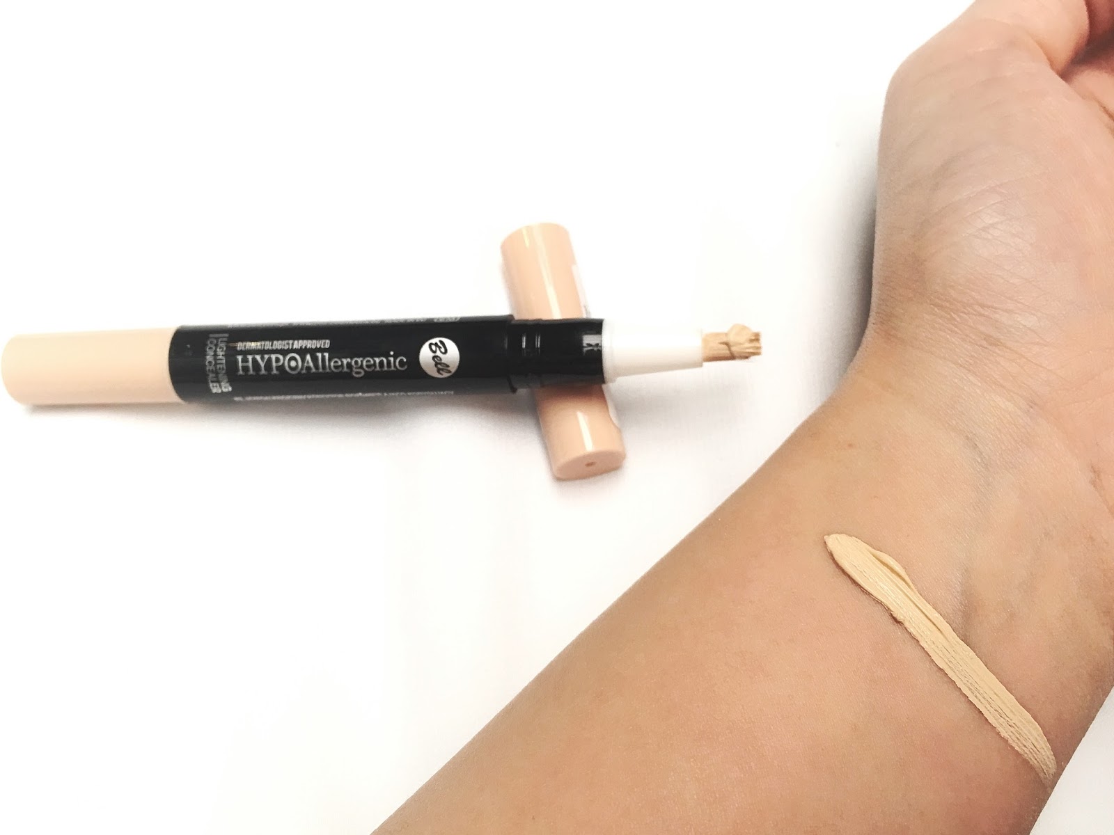 bell hypoallergenic lightening concealer