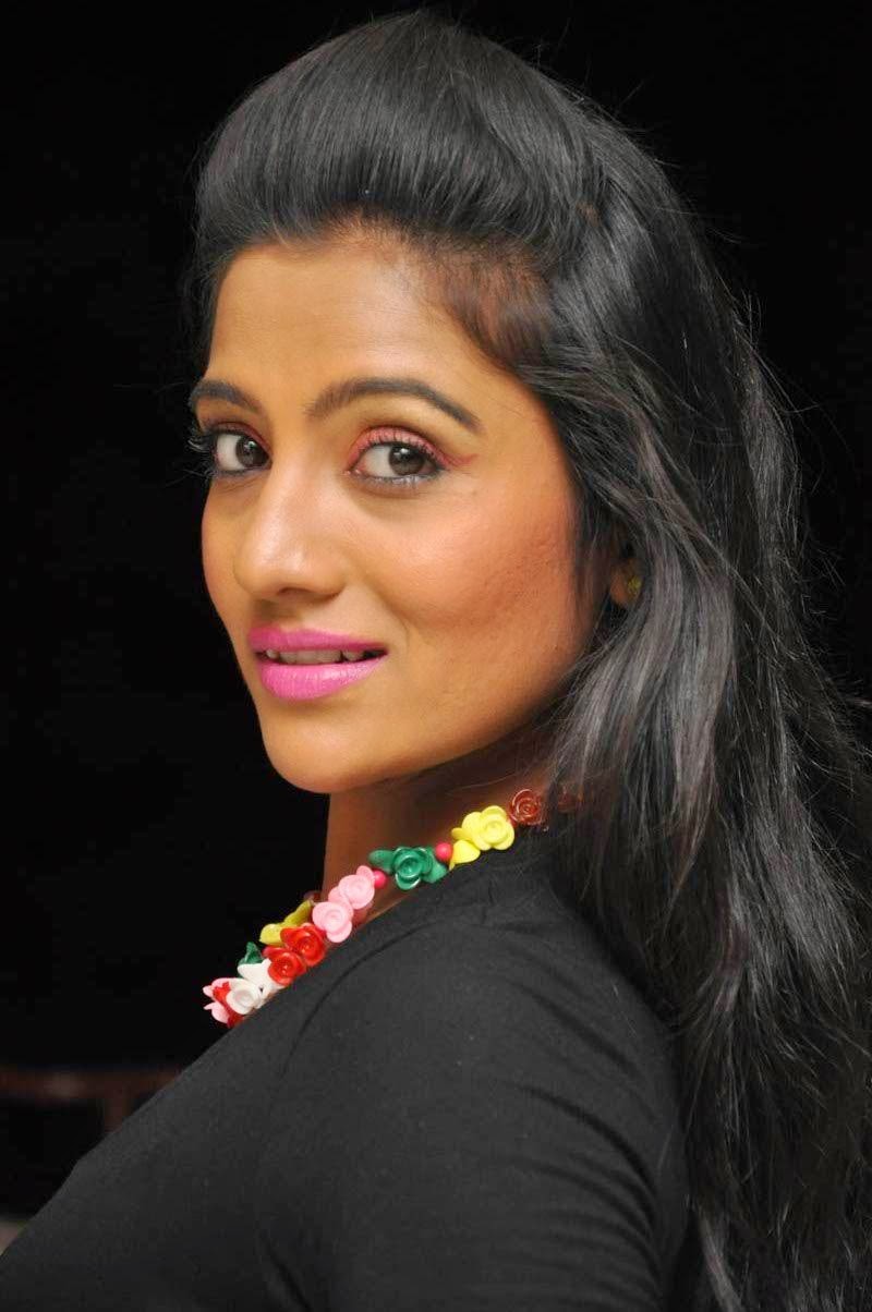 Mamatha Rahuth at Calling Bell Movie Theatrical Trailer Launch Photos