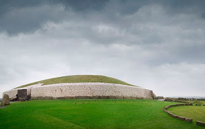 cropped_Newgrange-prehistoric-grey-storm-sky-meath-neolithic-istock.jpg