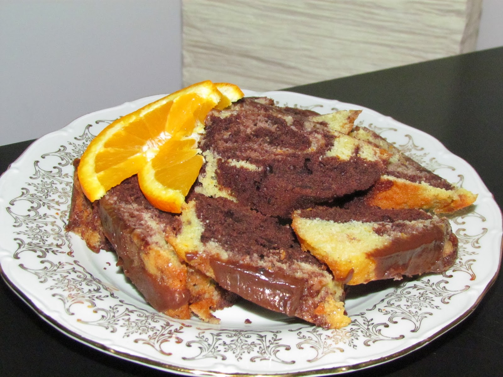 Chec Inel marmorat cu ciocolata si portocale/Marble ring cake with chocolate and orange