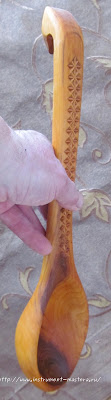 сувенирная резная деревянная ложка